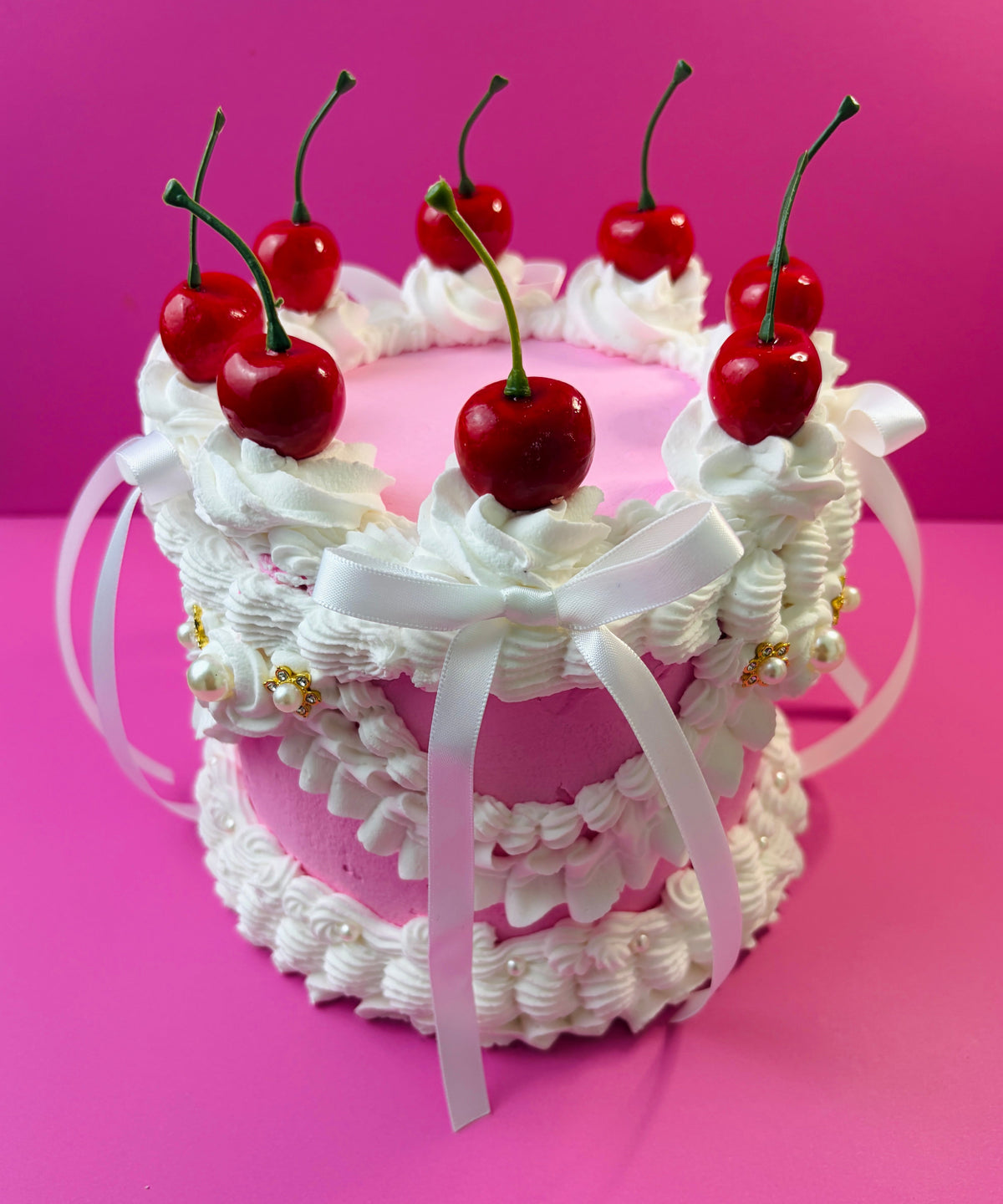 Fake Cakes & Cake Decor