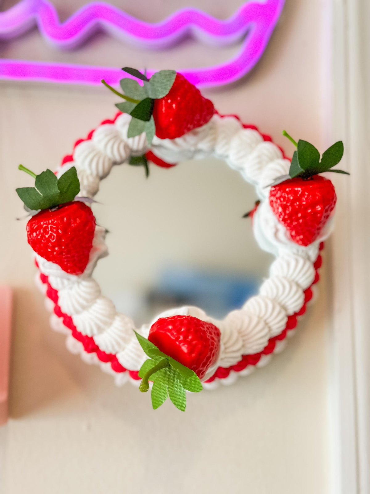 Faux Icing Cake Mirror: Strawberry Food Art Decor