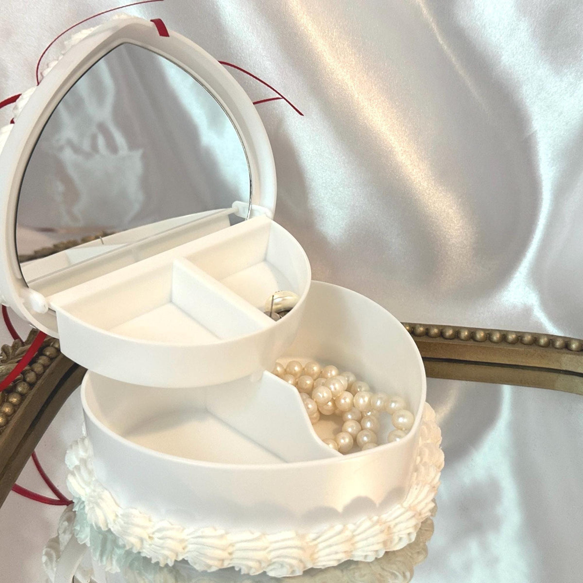 Coquette Heart Cake Jewelry Box: White & Satin Bow Decor