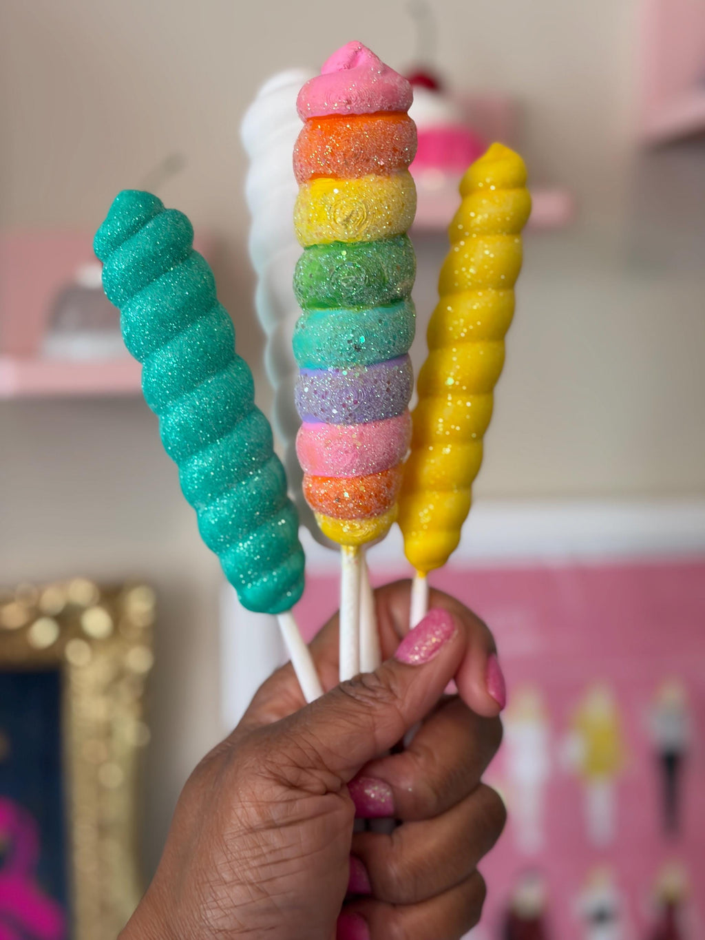 Paint Your Own Unicorn Lollipop – Fake Bakes, Glittering & DIY Fun