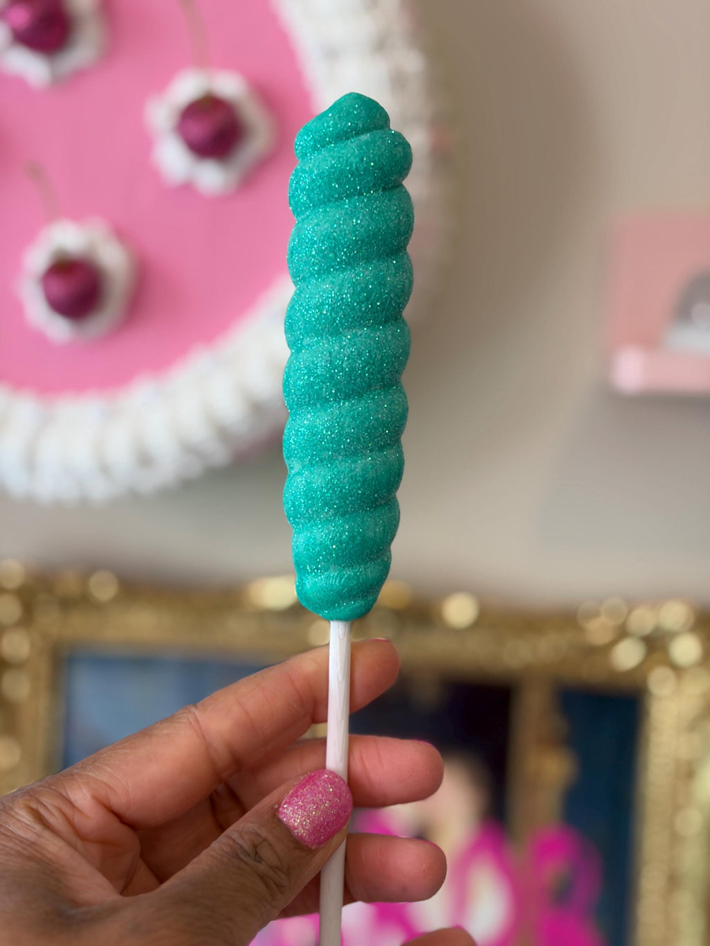 Paint Your Own Unicorn Lollipop – Fake Bakes, Glittering & DIY Fun