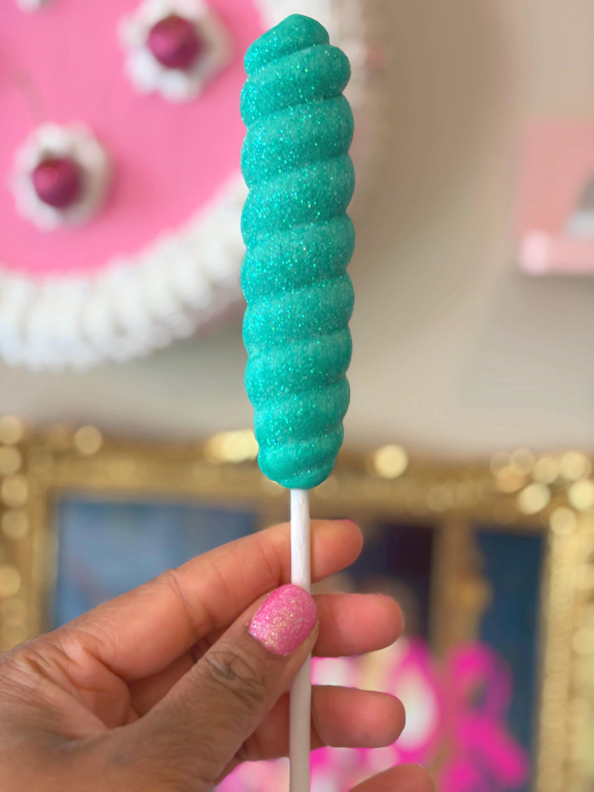 Paint Your Own Unicorn Lollipop – Fake Bakes, Glittering & DIY Fun