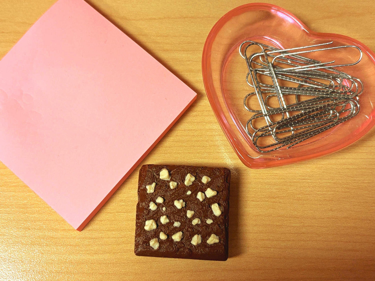 Brownie with Nuts Fridge Magnet - 3D Printed