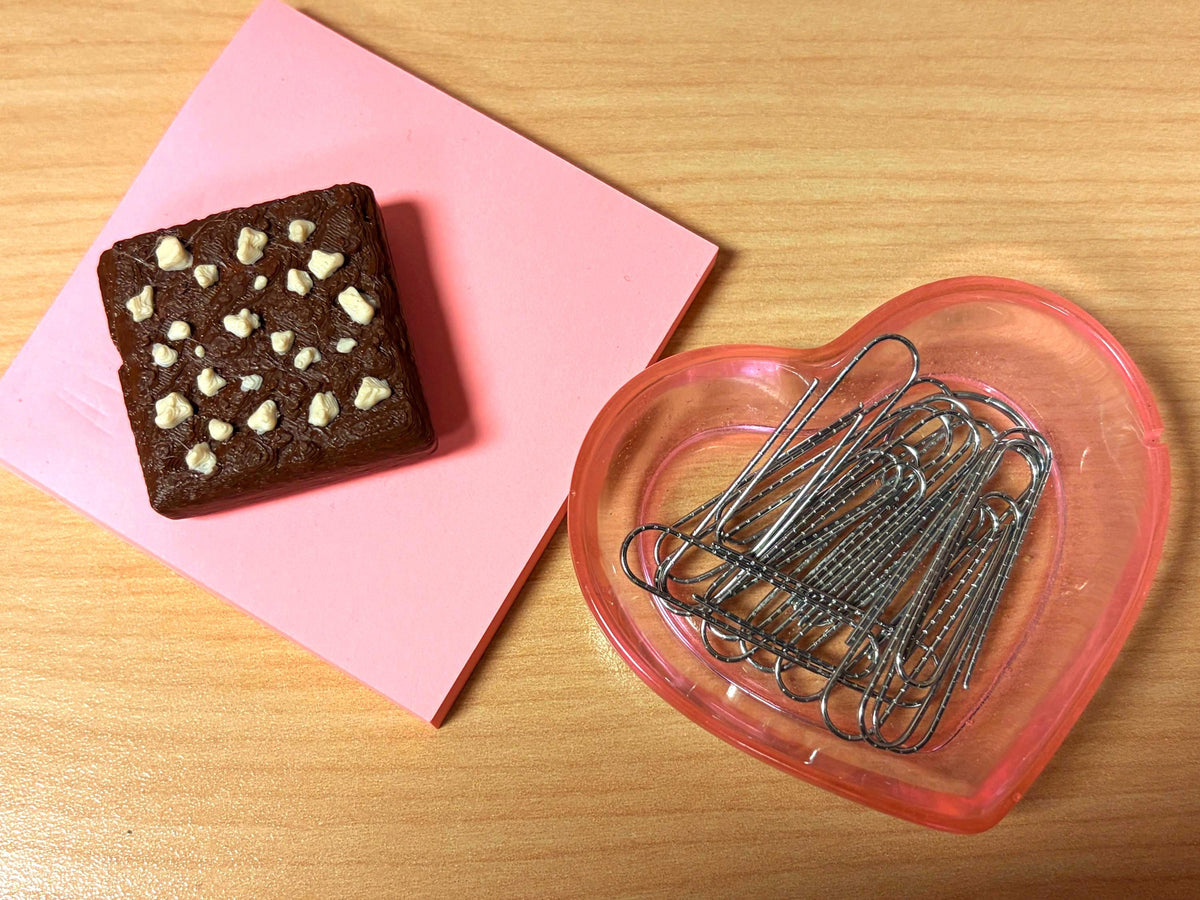 Brownie with Nuts Fridge Magnet - 3D Printed